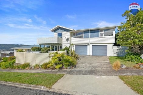 Photo of property in 19 Panorama Grove, Harbour View, Lower Hutt, 5010