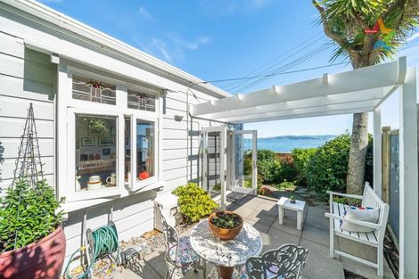 Photo of property in 409 Marine Drive, Mahina Bay, Lower Hutt, 5013