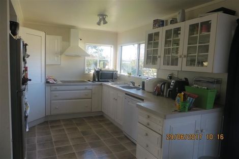 Photo of property in 101 Oakfield Crescent, Pukete, Hamilton, 3200