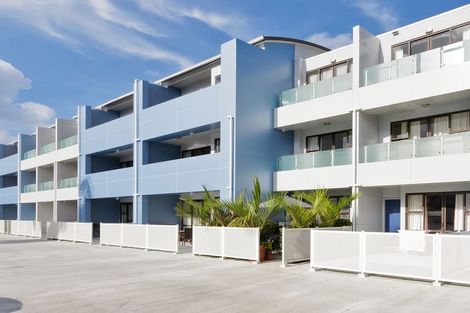 Photo of property in 112/3 Morningside Drive, Morningside, Auckland, 1025