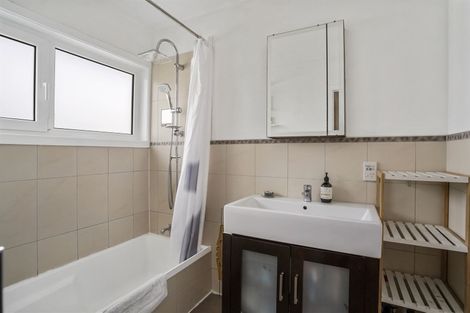 Photo of property in 52a Patons Road, Howick, Auckland, 2014