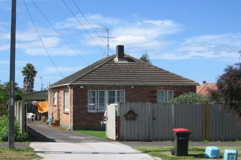 Photo of property in 36 Anderson Avenue, Point England, Auckland, 1072