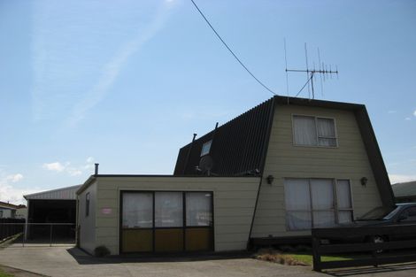 Photo of property in 242 Heads Road, Gonville, Whanganui, 4501