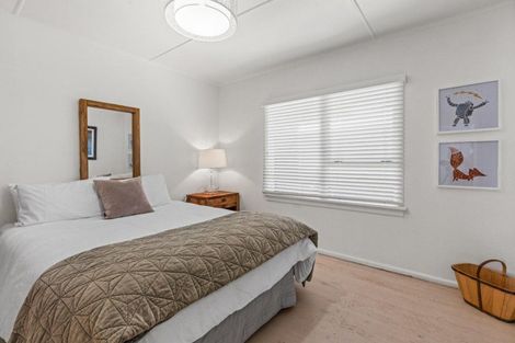 Photo of property in 243 Clifton Road, Te Awanga, 4102