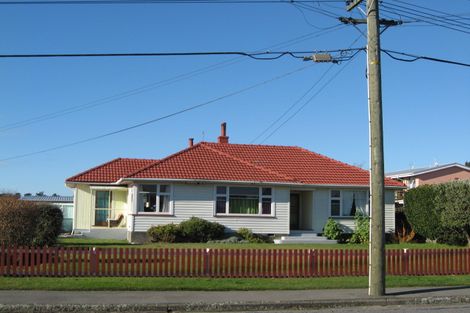 Photo of property in 187 Palmers Road, New Brighton, Christchurch, 8083