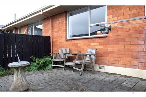 Photo of property in 1 Oxford Street, Waimate, 7924