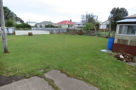 Photo of property in 18 Russell Street, Westport, 7825