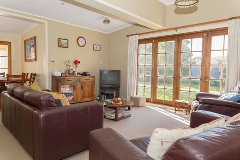 Photo of property in 44 Seaview Road, Herbertville, 4970