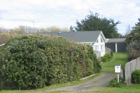 Photo of property in 135 Kahukura Avenue, Waitarere Beach, Levin, 5510