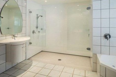 Photo of property in 3 Oak Avenue, Paremata, Porirua, 5024