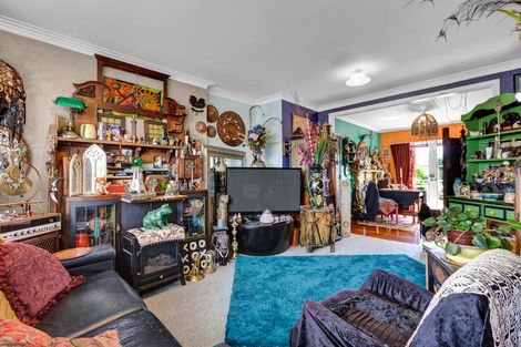 Photo of property in 6 Cornwall Street, Patea, 4520