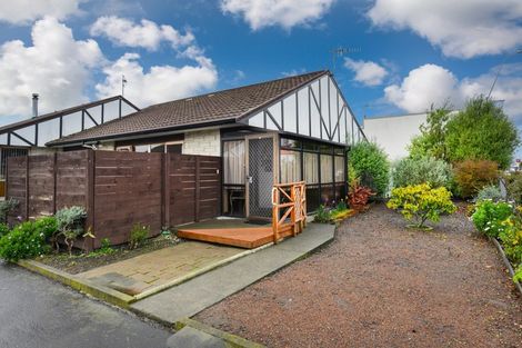 Photo of property in 6/512 Heretaunga Street East, Hastings, 4122