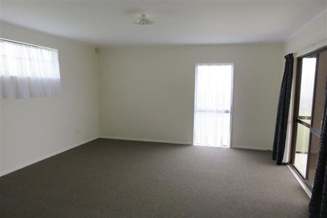 Photo of property in 4 Sarajevo Place, Massey, Auckland, 0614