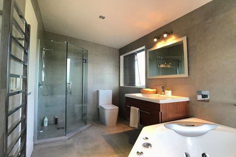 Photo of property in 108 Kittiwake Drive, Schnapper Rock, Auckland, 0632