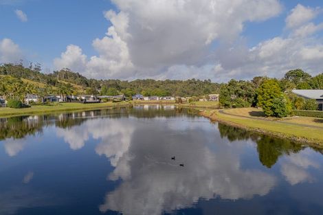 Photo of property in 15 Martin Place, Cooks Beach, Whitianga, 3591