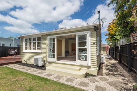 Photo of property in 1/193 Weston Road, St Albans, Christchurch, 8052