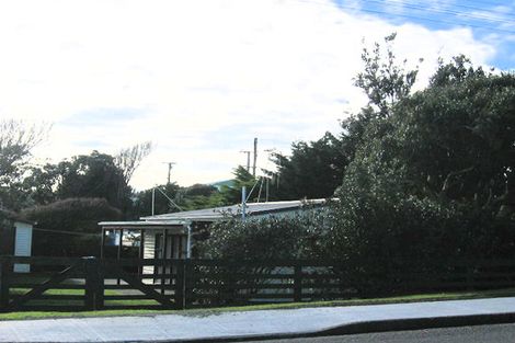 Photo of property in 34 Manuka Street, Otaki Beach, Otaki, 5512