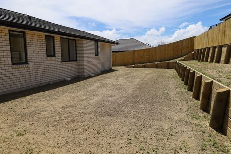 Photo of property in 8 Herring Place, Omokoroa, 3114
