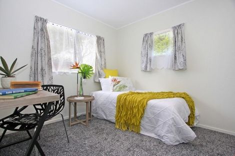 Photo of property in 2/32 Kennington Drive, Clendon Park, Auckland, 2103