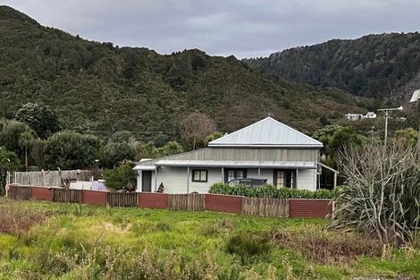 Photo of property in 3 Corbett Street, Hector, 7822