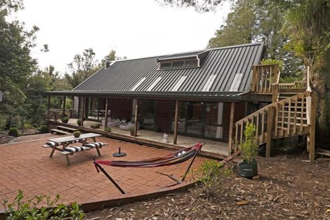 Photo of property in 566 Scenic Drive, Waiatarua, Auckland, 0612