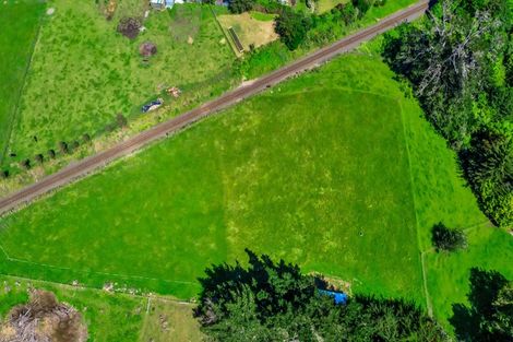 Photo of property in 1 High Road, Hawera, 4610