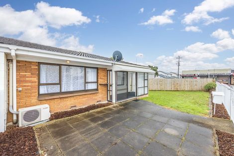 Photo of property in 1 Ranfurly Road, Papatoetoe, Auckland, 2104