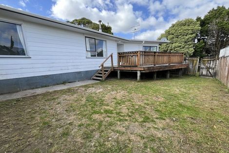 Photo of property in 28 Larissa Avenue, Henderson, Auckland, 0610