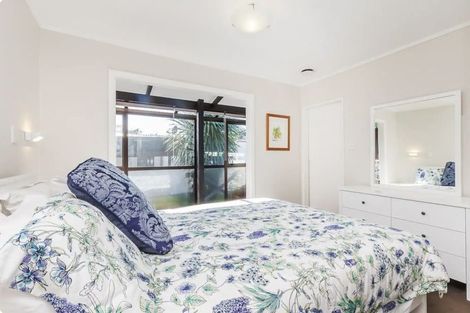 Photo of property in 2c Cashmere Avenue, Khandallah, Wellington, 6035