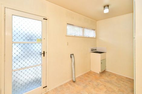 Photo of property in 57 Ray Small Drive, Pahurehure, Papakura, 2113