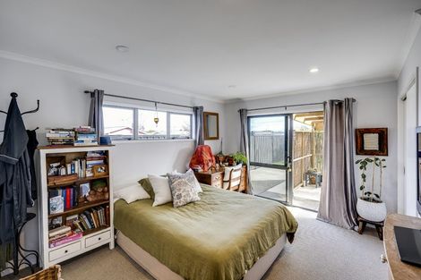 Photo of property in 28 Mcnaughton Place, Onekawa, Napier, 4110