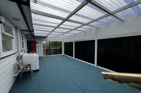 Photo of property in 41 Sunnyside Road, Sunnyvale, Auckland, 0612