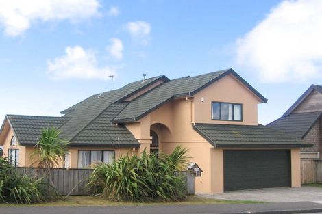 Photo of property in 8 Ashton Fitchett Drive, Brooklyn, Wellington, 6021