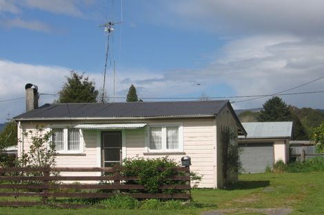 Photo of property in 6 Rangatira Drive, Mangakino, 3421