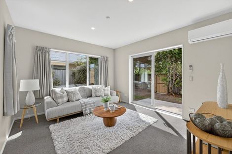 Photo of property in 15 Saint Peters Close, Woolston, Christchurch, 8062
