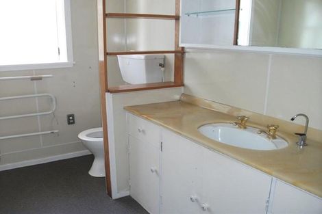 Photo of property in 6 Croft Grove, Moera, Lower Hutt, 5010