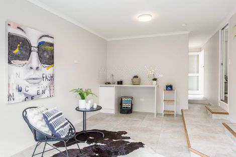 Photo of property in 2/4202a Great North Road, Glendene, Auckland, 0602