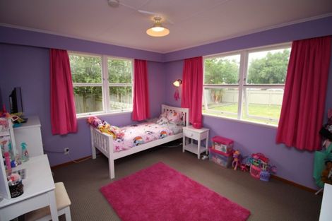 Photo of property in 1 Wilson Street, Bulls, 4818