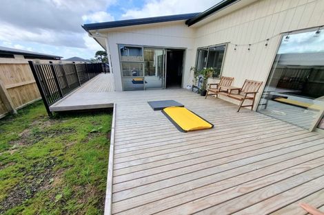 Photo of property in 19 Joseph Kokich Avenue, Swanson, Auckland, 0614