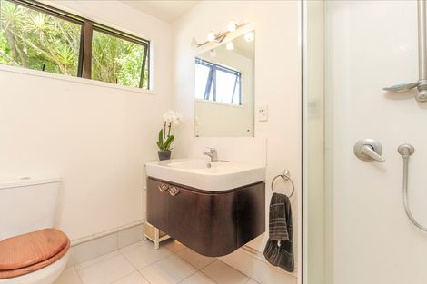 Photo of property in 54 Wood Bay Road, Titirangi, Auckland, 0604