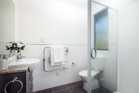 Photo of property in 5 Ashurst Lane, Greenhithe, Auckland, 0632