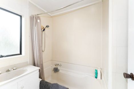 Photo of property in 1/24 Leven Lane, Totara Heights, Auckland, 2105