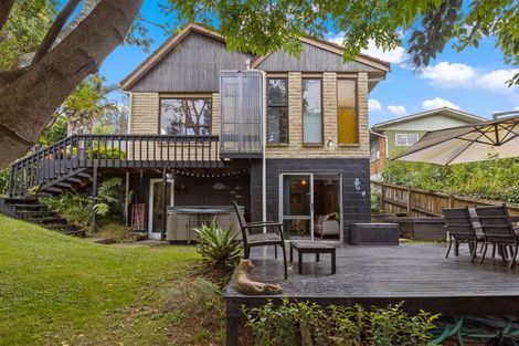 Photo of property in 2/36 Greendale Spur, Glenfield, Auckland, 0629