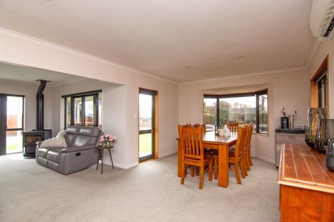 Photo of property in 23 Cashmere Drive, Fitzherbert, Palmerston North, 4410