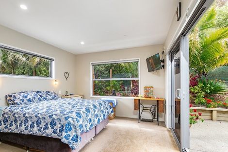 Photo of property in 56 Old Waipu Road, Mangawhai, 0505