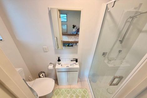 Photo of property in 38 Woodbank Drive, Glen Eden, Auckland, 0602