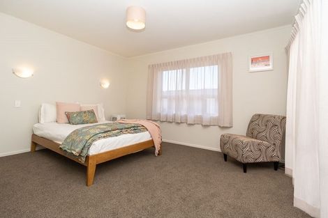 Photo of property in 24 Forest Lake Road, Forest Lake, Hamilton, 3200