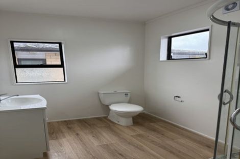 Photo of property in 31 Newington Road, Henderson, Auckland, 0612