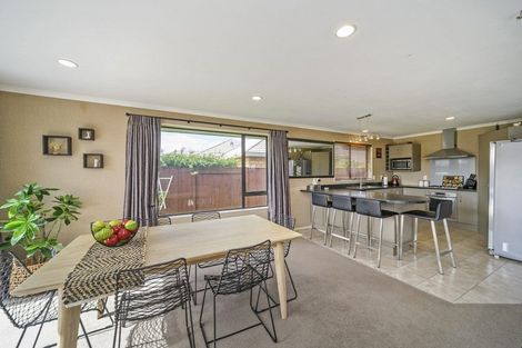 Photo of property in 22 Cleveland Heights, Kelvin Grove, Palmerston North, 4414