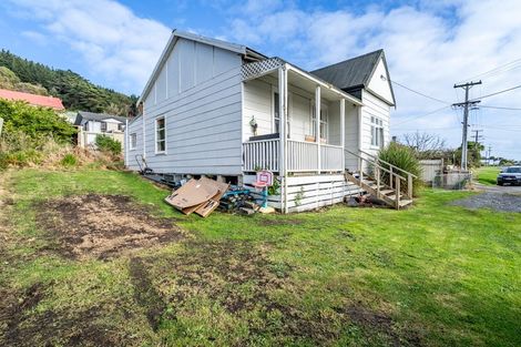 Photo of property in 1 Ann Street, Bluff, 9814